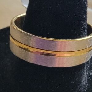 New Titanuim Steel Silver & Gold Mens Ring.